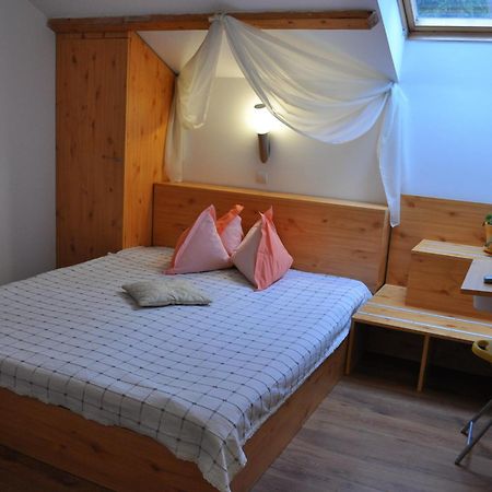 Bistro-Pension La Teleferic Sinaia Zewnętrze zdjęcie