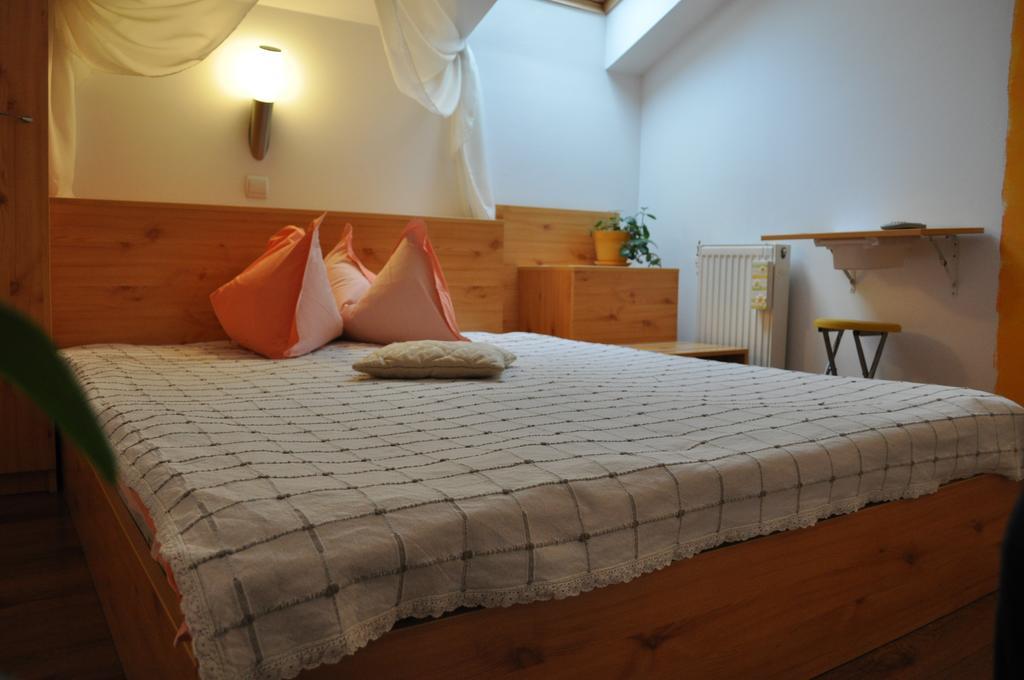 Bistro-Pension La Teleferic Sinaia Zewnętrze zdjęcie