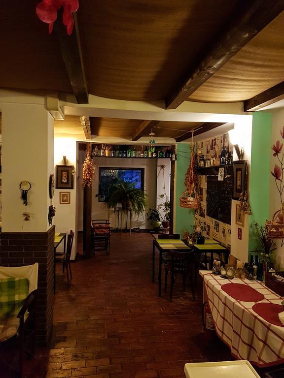 Bistro-Pension La Teleferic Sinaia Zewnętrze zdjęcie